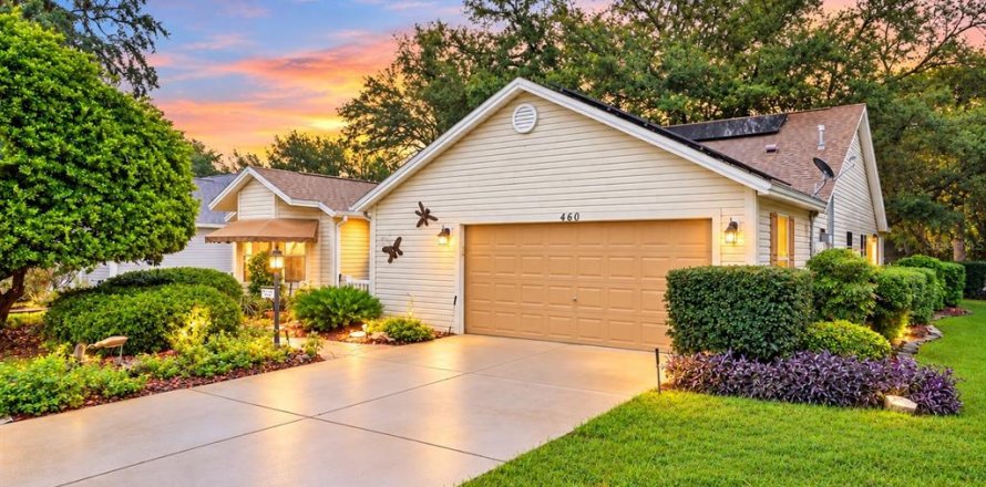 Villa ou maison à The Villages, Floride 3 chambres, 207.17 m2 № 2411544