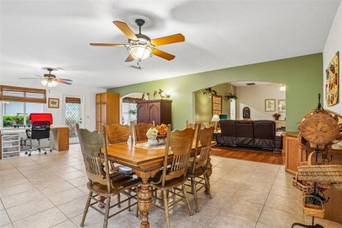 Villa ou maison à vendre à The Villages, Floride: 3 chambres, 207.17 m2 № 2411544 - photo 21