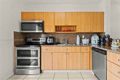 Купить кондоминиум в Хайалиа, Флорида 5 комнат, 95.69м2, № 2056646 - фото 7