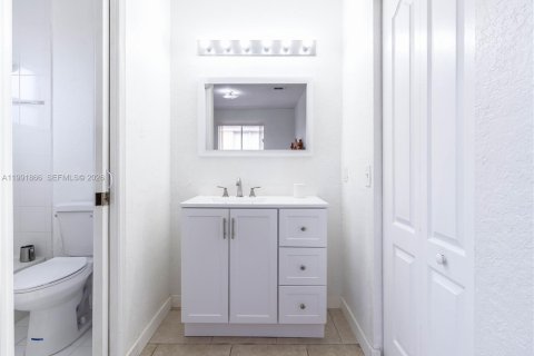 Купить кондоминиум в Хайалиа, Флорида 5 комнат, 95.69м2, № 2056646 - фото 28