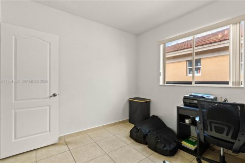 Купить кондоминиум в Хайалиа, Флорида 5 комнат, 95.69м2, № 2056646 - фото 17