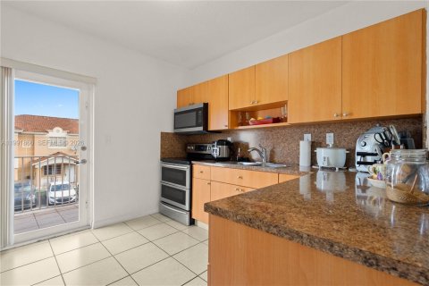 Купить кондоминиум в Хайалиа, Флорида 5 комнат, 95.69м2, № 2056646 - фото 8