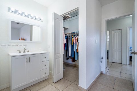 Купить кондоминиум в Хайалиа, Флорида 5 комнат, 95.69м2, № 2056646 - фото 24