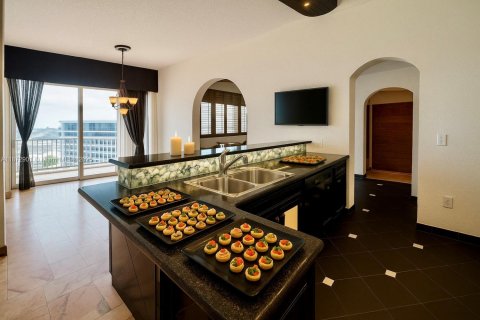Condominio en venta en Aventura, Florida, 3 dormitorios, 238.76 m2 № 2037426 - foto 2