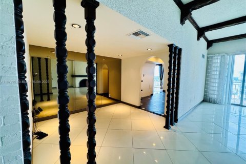 Condominio en venta en Aventura, Florida, 3 dormitorios, 238.76 m2 № 2037426 - foto 25