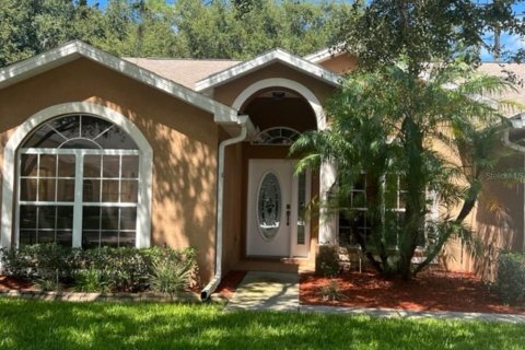 Villa ou maison à louer à Wesley Chapel, Floride: 3 chambres, 178.74 m2 № 2388129 - photo 2