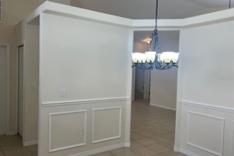Villa ou maison à louer à Wesley Chapel, Floride: 3 chambres, 178.74 m2 № 2388129 - photo 11