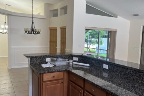 Villa ou maison à louer à Wesley Chapel, Floride: 3 chambres, 178.74 m2 № 2388129 - photo 10