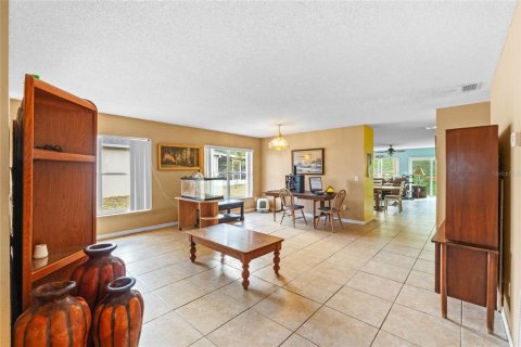Casa en venta en Clermont, Florida, 4 dormitorios, 177.26 m2 № 1567852 - foto 2