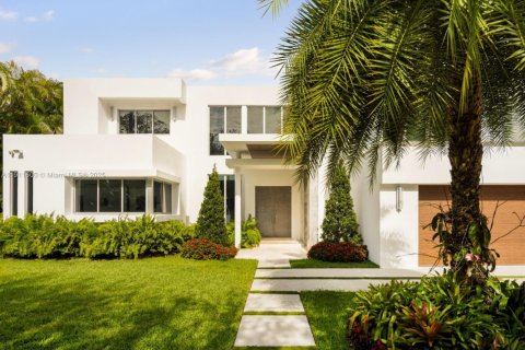 Купить виллу или дом в Корал-Гейблс, Флорида 6 спален, 504.83м2, № 1968093 - фото 4