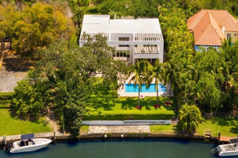 Купить виллу или дом в Корал-Гейблс, Флорида 6 спален, 504.83м2, № 1968093 - фото 2