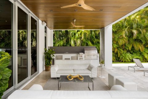 Купить виллу или дом в Корал-Гейблс, Флорида 6 спален, 504.83м2, № 1968093 - фото 13