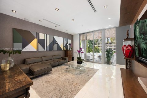 Купить виллу или дом в Корал-Гейблс, Флорида 6 спален, 504.83м2, № 1968093 - фото 7