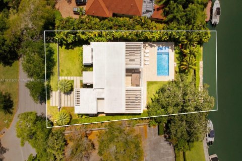 Купить виллу или дом в Корал-Гейблс, Флорида 6 спален, 504.83м2, № 1968093 - фото 15