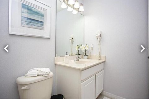 Touwnhouse à vendre à Kissimmee, Floride: 4 chambres, 151.99 m2 № 2295299 - photo 11