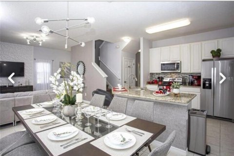 Touwnhouse à vendre à Kissimmee, Floride: 4 chambres, 151.99 m2 № 2295299 - photo 5