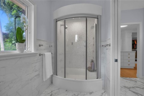 House in Miami Beach, Florida 4 bedrooms, 469.34 sq.m. № 2178835 - photo 29