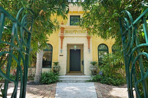 House in Miami Beach, Florida 4 bedrooms, 469.34 sq.m. № 2178835 - photo 5
