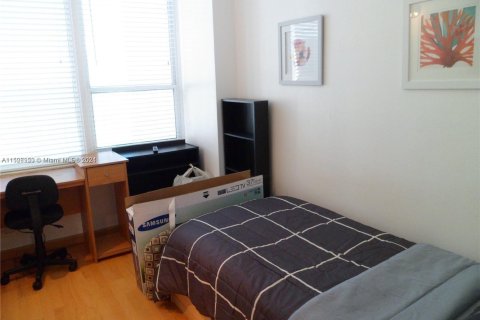 Снять в аренду кондоминиум в Холливуд, Флорида 3 спальни, 103.12м2, № 1935575 - фото 7