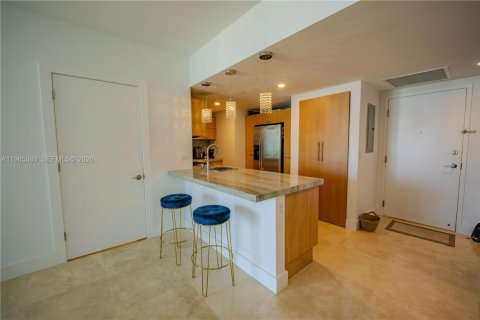 Condo in Miami, Florida, 2 bedrooms  № 2028933 - photo 8
