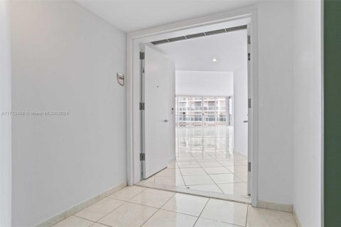 Copropriété à vendre à Miami, Floride: 2 chambres, 192.31 m2 № 1465135 - photo 10