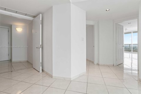 Copropriété à vendre à Miami, Floride: 2 chambres, 192.31 m2 № 1465135 - photo 11