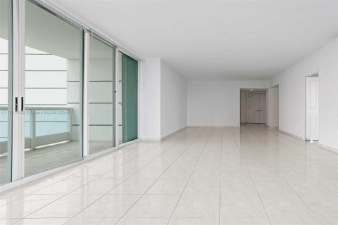 Copropriété à vendre à Miami, Floride: 2 chambres, 192.31 m2 № 1465135 - photo 8