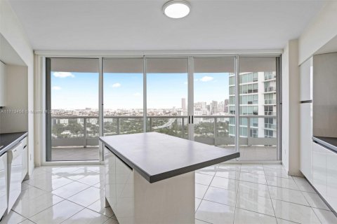 Copropriété à vendre à Miami, Floride: 2 chambres, 192.31 m2 № 1465135 - photo 16