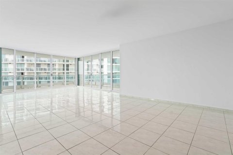 Copropriété à vendre à Miami, Floride: 2 chambres, 192.31 m2 № 1465135 - photo 6