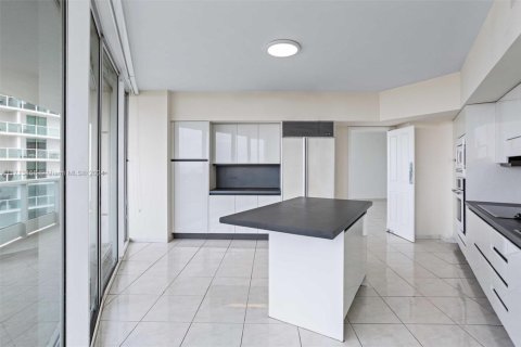 Copropriété à vendre à Miami, Floride: 2 chambres, 192.31 m2 № 1465135 - photo 15