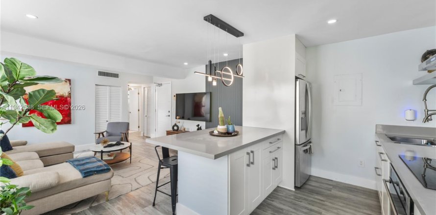 Condo à Miami Beach, Floride, 2 chambres  № 1999243