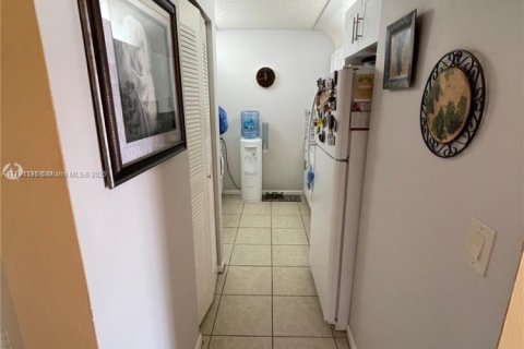 Купить кондоминиум в Катлер-Бей, Флорида 1 спальня, 70.61м2, № 1700415 - фото 8