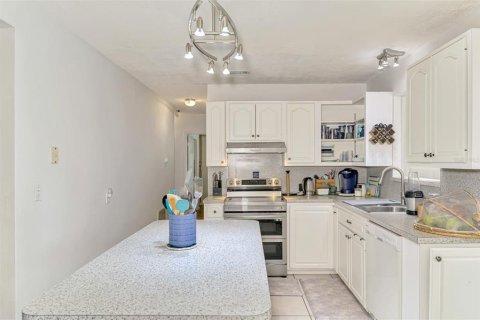 House in Bradenton, Florida 3 bedrooms, 164.62 sq.m. № 1857859 - photo 11