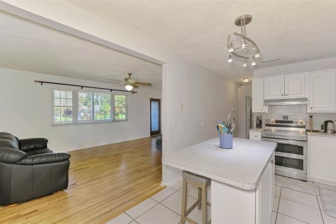House in Bradenton, Florida 3 bedrooms, 164.62 sq.m. № 1857859 - photo 12