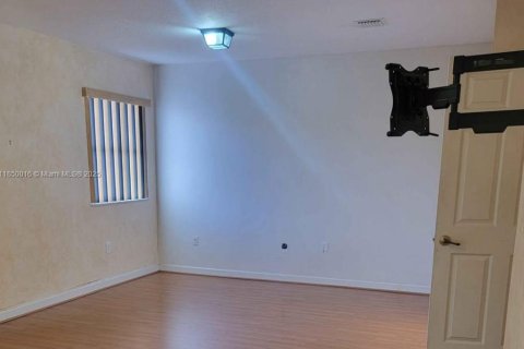 Touwnhouse à vendre à Doral, Floride: 4 chambres, 166.11 m2 № 1857013 - photo 19