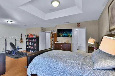 Touwnhouse à vendre à Doral, Floride: 4 chambres, 166.11 m2 № 1857013 - photo 12