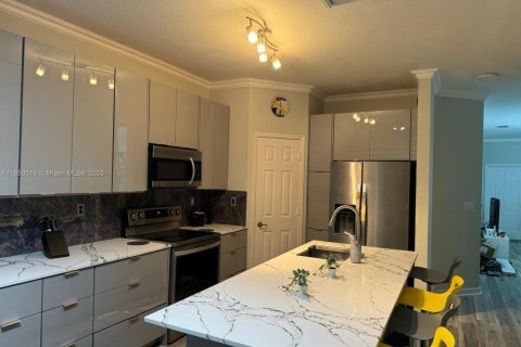 Touwnhouse à vendre à Doral, Floride: 4 chambres, 166.11 m2 № 1857013 - photo 8