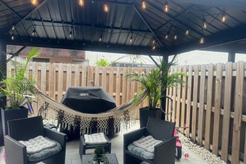 Touwnhouse à vendre à Doral, Floride: 4 chambres, 166.11 m2 № 1857013 - photo 9