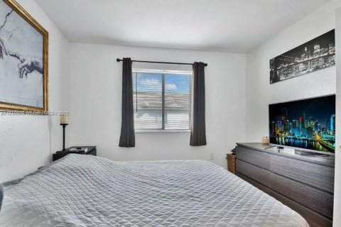 Touwnhouse à vendre à Doral, Floride: 4 chambres, 166.11 m2 № 1857013 - photo 16