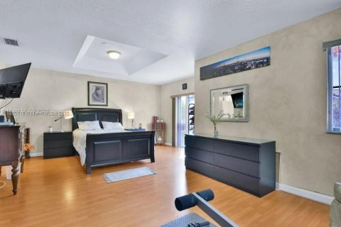 Touwnhouse à vendre à Doral, Floride: 4 chambres, 166.11 m2 № 1857013 - photo 13