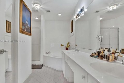 Touwnhouse à vendre à Doral, Floride: 4 chambres, 166.11 m2 № 1857013 - photo 14