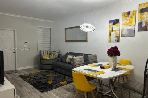Touwnhouse à vendre à Doral, Floride: 4 chambres, 166.11 m2 № 1857013 - photo 6