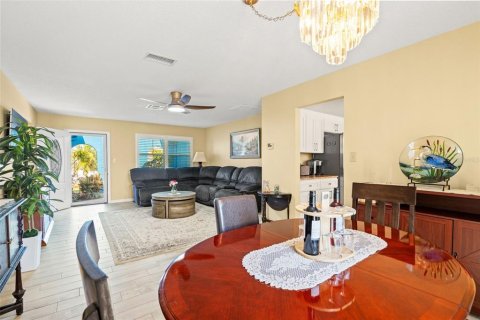 Villa ou maison à vendre à Hernando Beach, Floride: 3 chambres, 145.02 m2 № 2320955 - photo 15