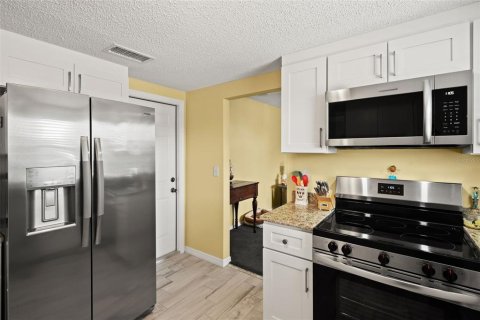 Villa ou maison à vendre à Hernando Beach, Floride: 3 chambres, 145.02 m2 № 2320955 - photo 12