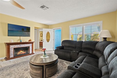 Villa ou maison à vendre à Hernando Beach, Floride: 3 chambres, 145.02 m2 № 2320955 - photo 7