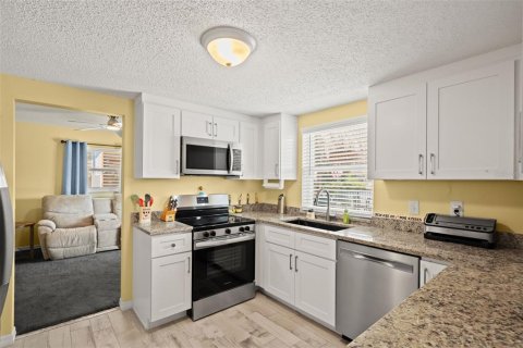Villa ou maison à vendre à Hernando Beach, Floride: 3 chambres, 145.02 m2 № 2320955 - photo 10
