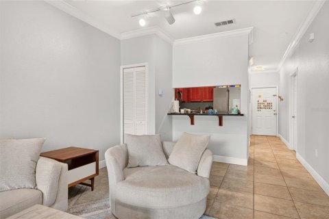 Condo in Gainesville, Florida, 2 bedrooms  № 2381021 - photo 6