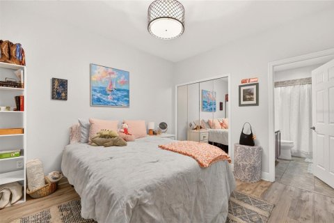 Condo in Gainesville, Florida, 2 bedrooms  № 2381021 - photo 20