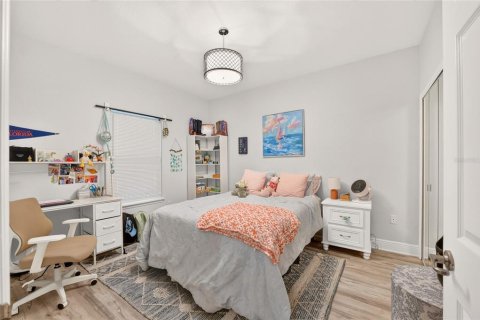 Condo in Gainesville, Florida, 2 bedrooms  № 2381021 - photo 19