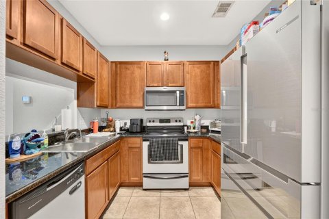 Condo in Gainesville, Florida, 2 bedrooms  № 2381021 - photo 13